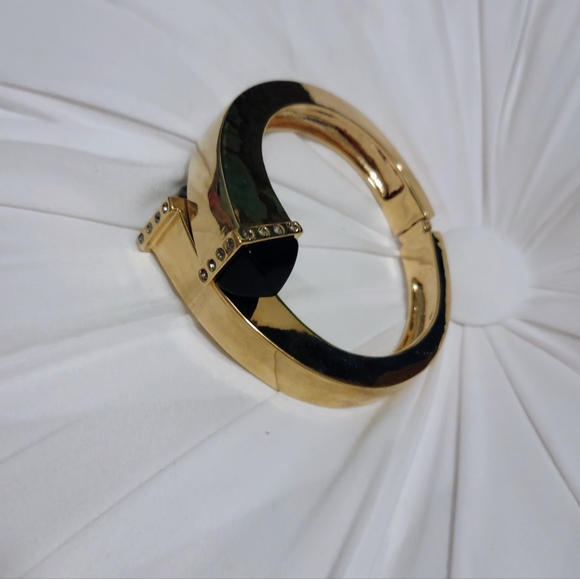 Bipass Bracelet - Picture 2 of 3